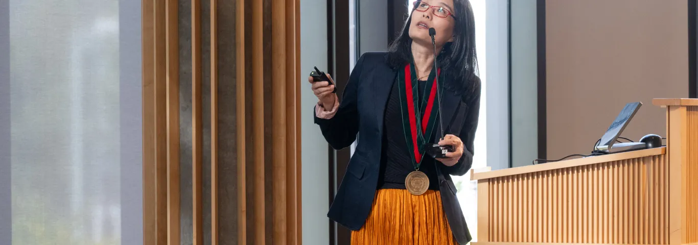 Bo Li presents in Hillman Hall