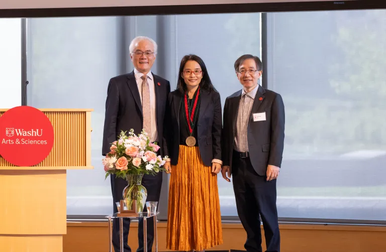 Dean Feng Sheng Hu, Bo Li, and Xuming He