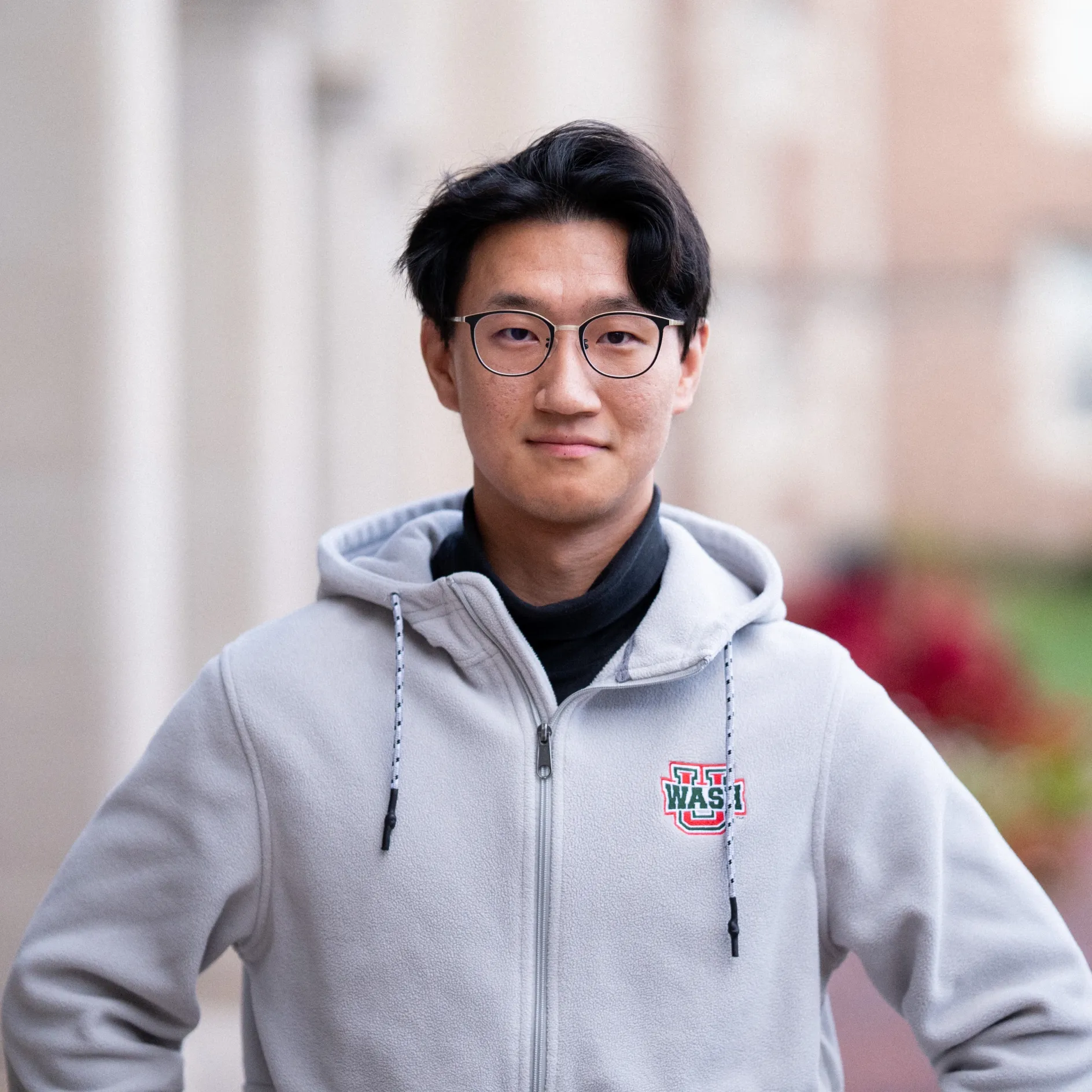 Yi Luo Headshot