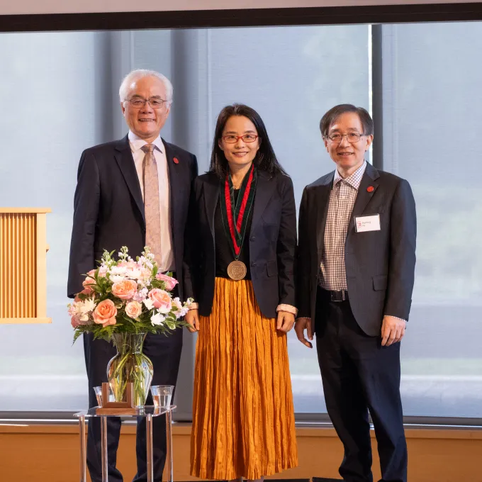 Dean Feng Sheng Hu, Bo Li, and Xuming He